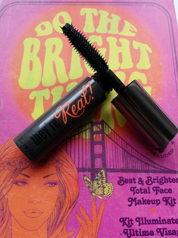 Benefit they're real Mascara