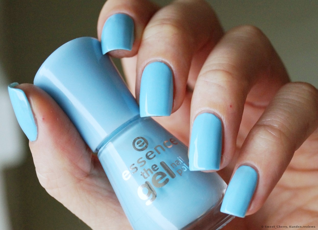 Essence the gel nail polish # 39 blue bubble di blue