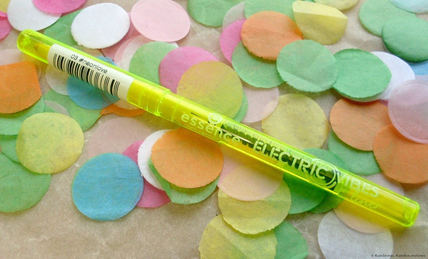 essence electric vibes liner # 03 neonlove