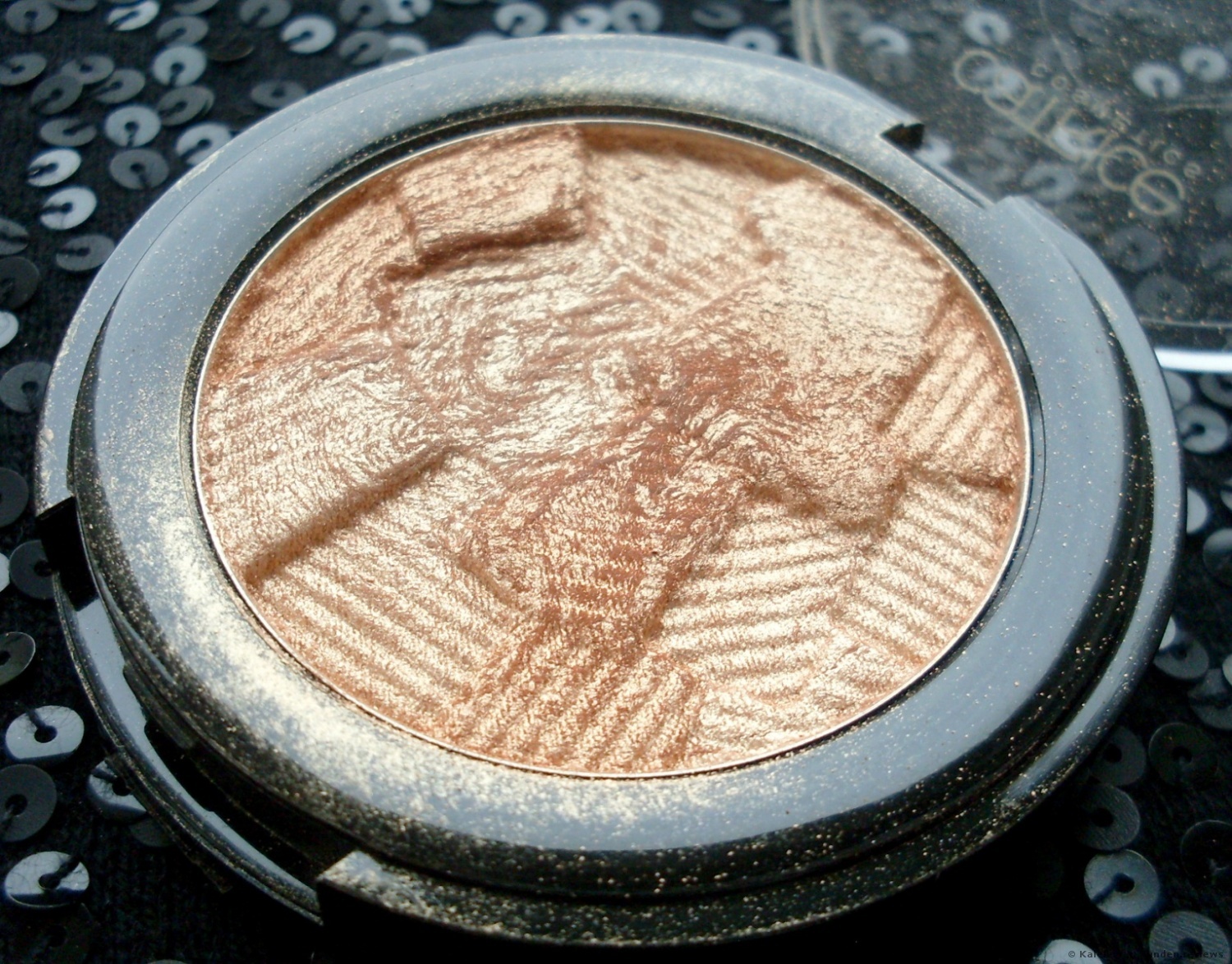 Catrice 3D Glow Highlighter # 030 Warm Embrace