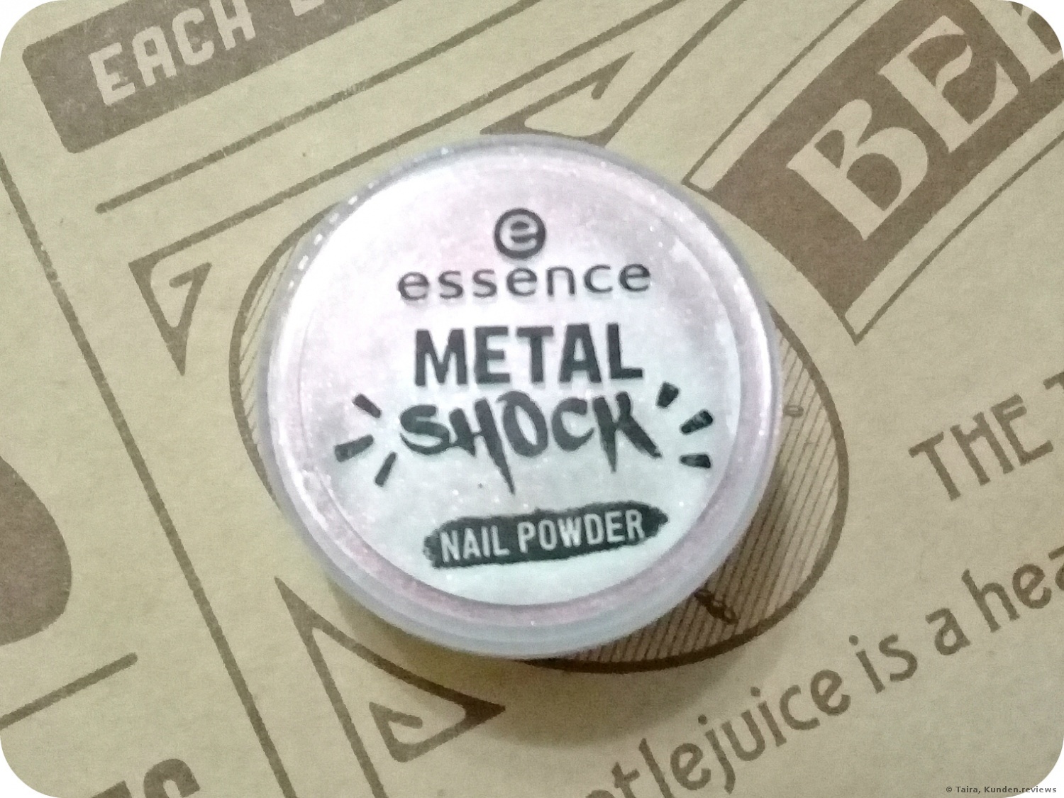 Essence  Metal Shock Nail Powder Nagelpuder Foto