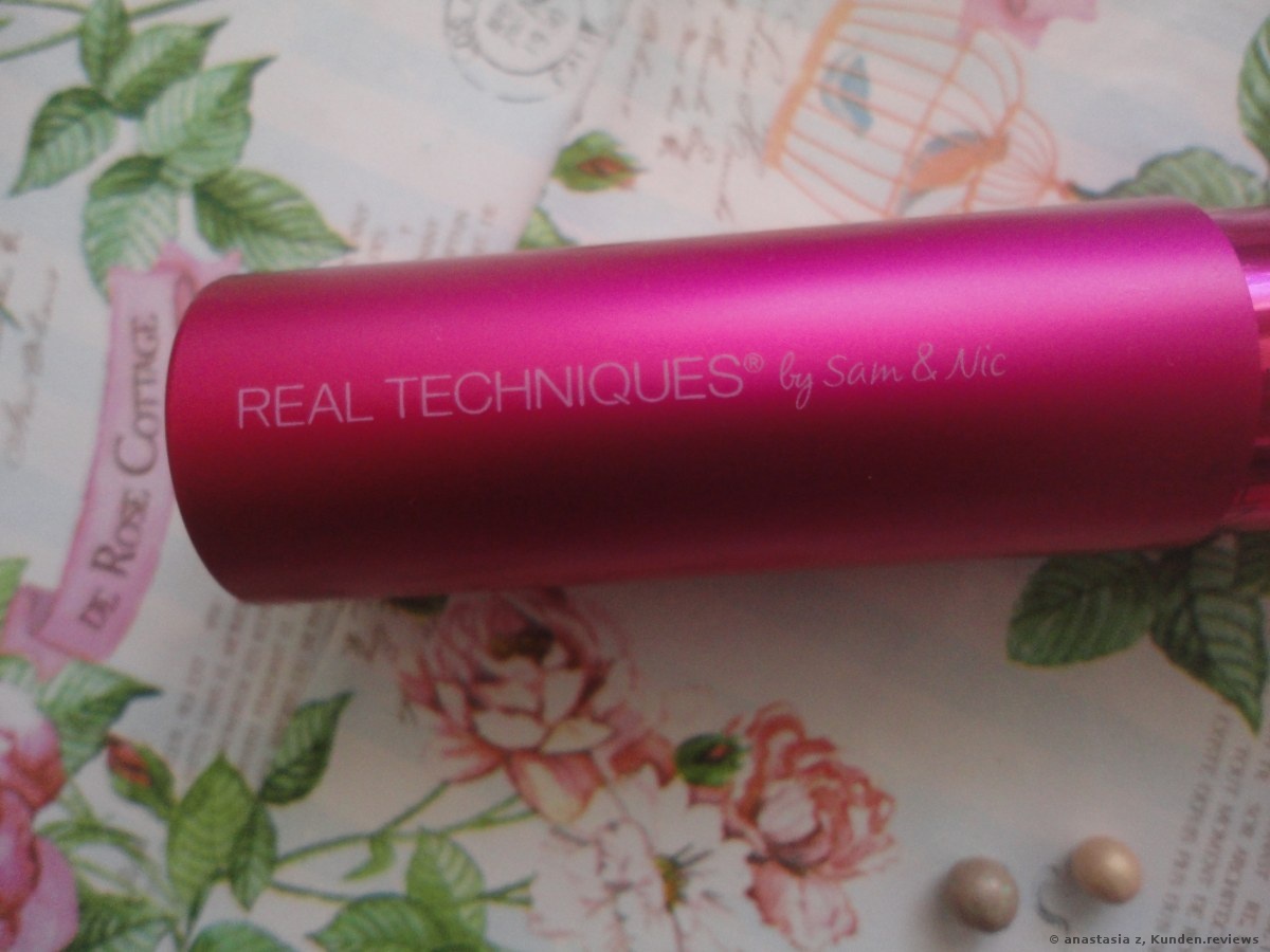 Real Techniques Gesichtspinsel Retractable Kabuki Brush