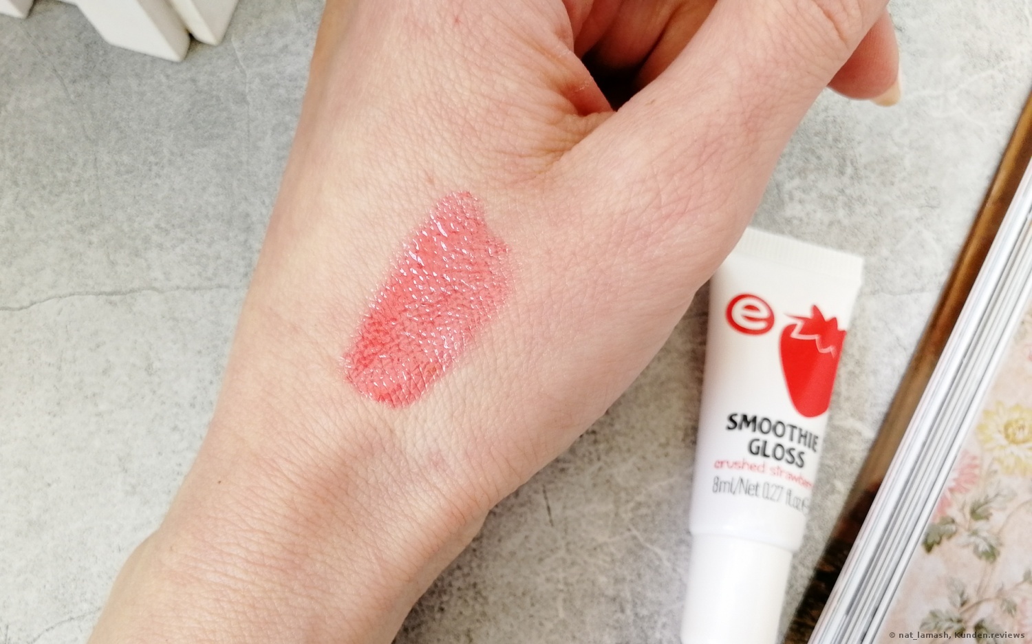 essence smoothie gloss 04 crushed strawberry