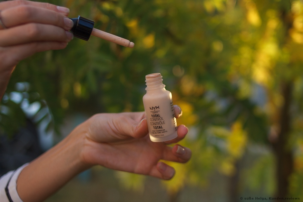 NYX Total Control Drop Foundation 