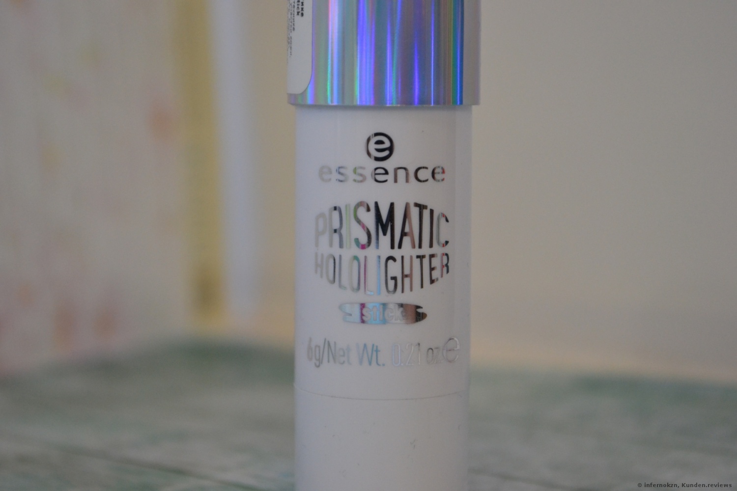 Essence  Prismatic Hololighter Stick Highlighter Foto