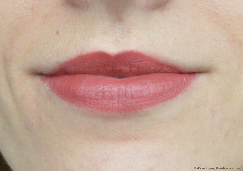 NYX SUPER CLIQUEY SATIN MATTE LIPSTICK Lippenstift Foto