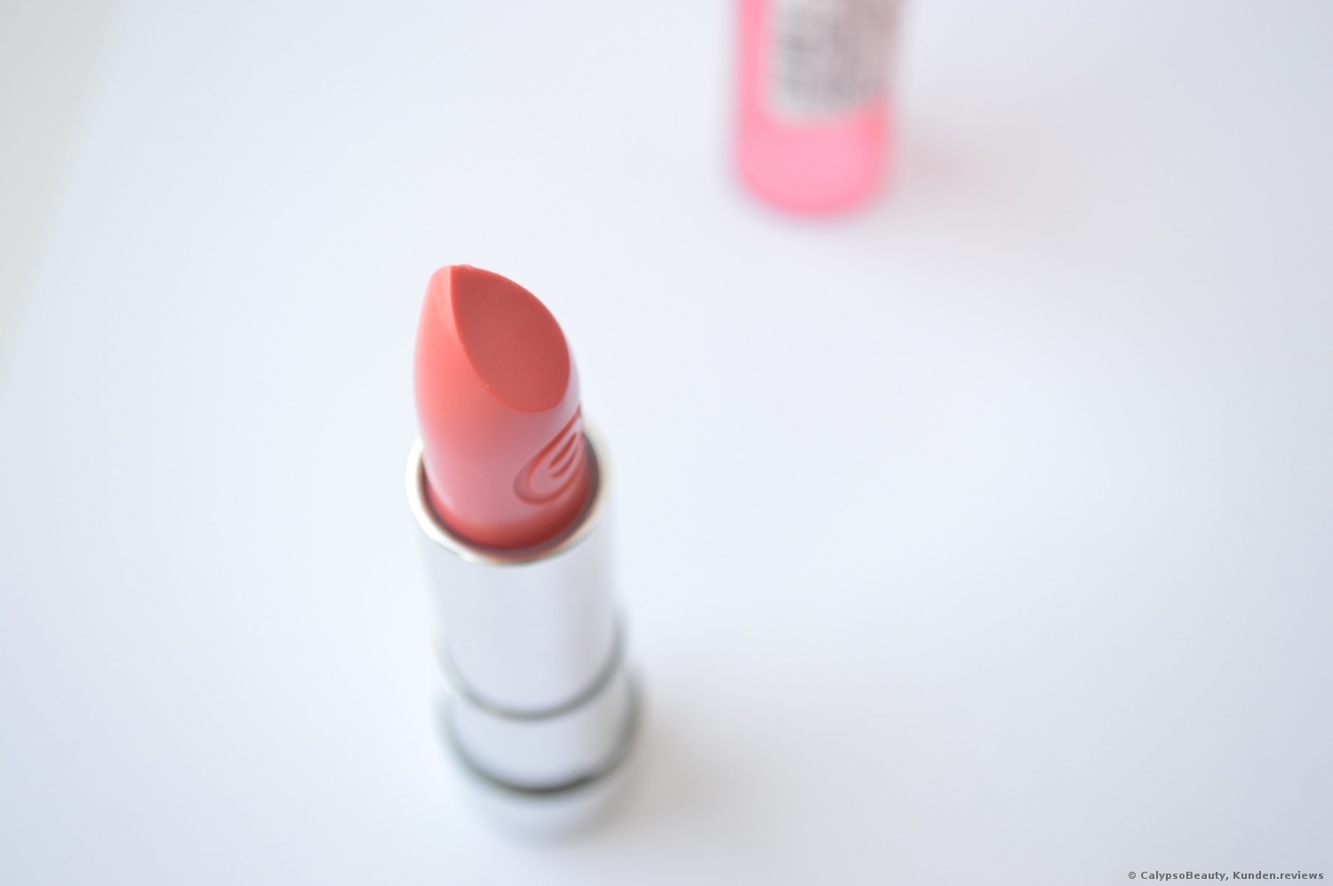 Essence Sheer & shine lipstick #11 All About Cupcake