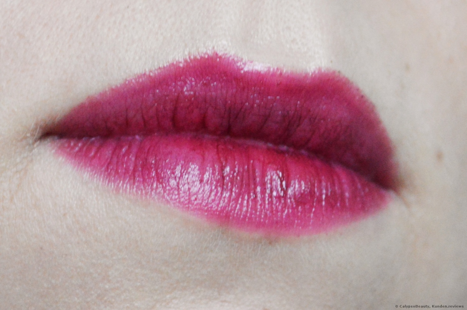 Catrice  Ultimate Dark Lip Glow One Shade Fits All Lippenstift Foto