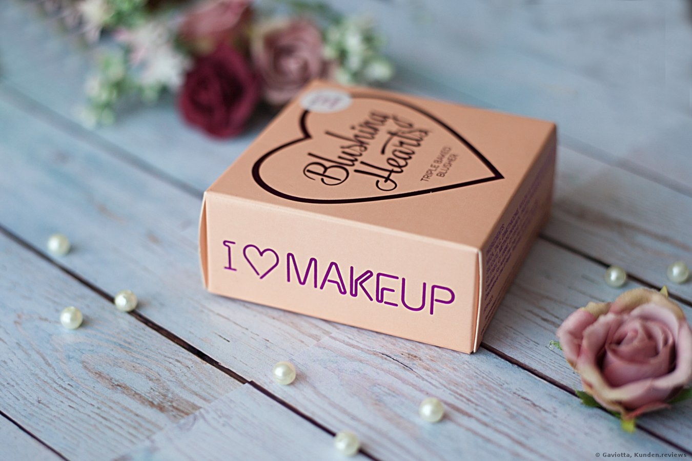 MakeUp Revolution  I ♡ Makeup - Blushing Hearts Triple Baked Blusher Blush Foto