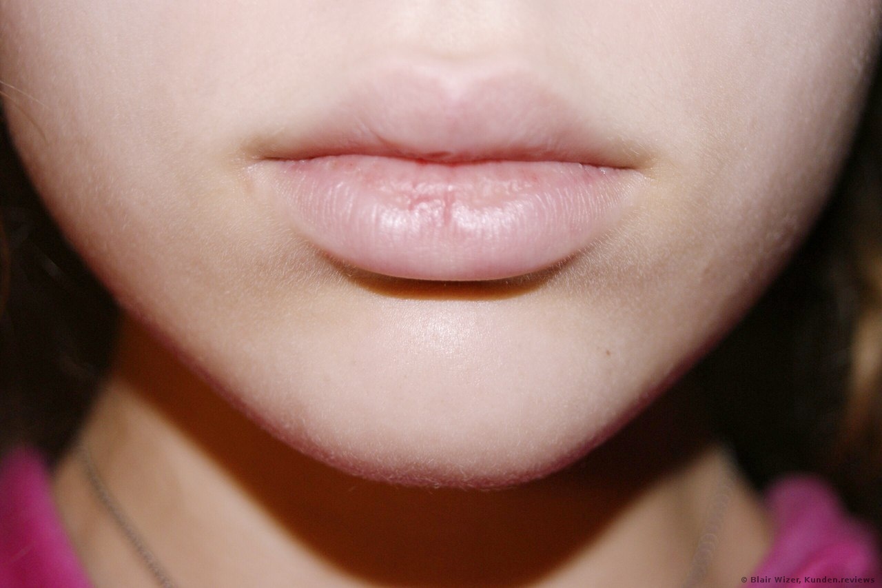 Revlon Colorburst Lacquer Balm Lippenstift Foto