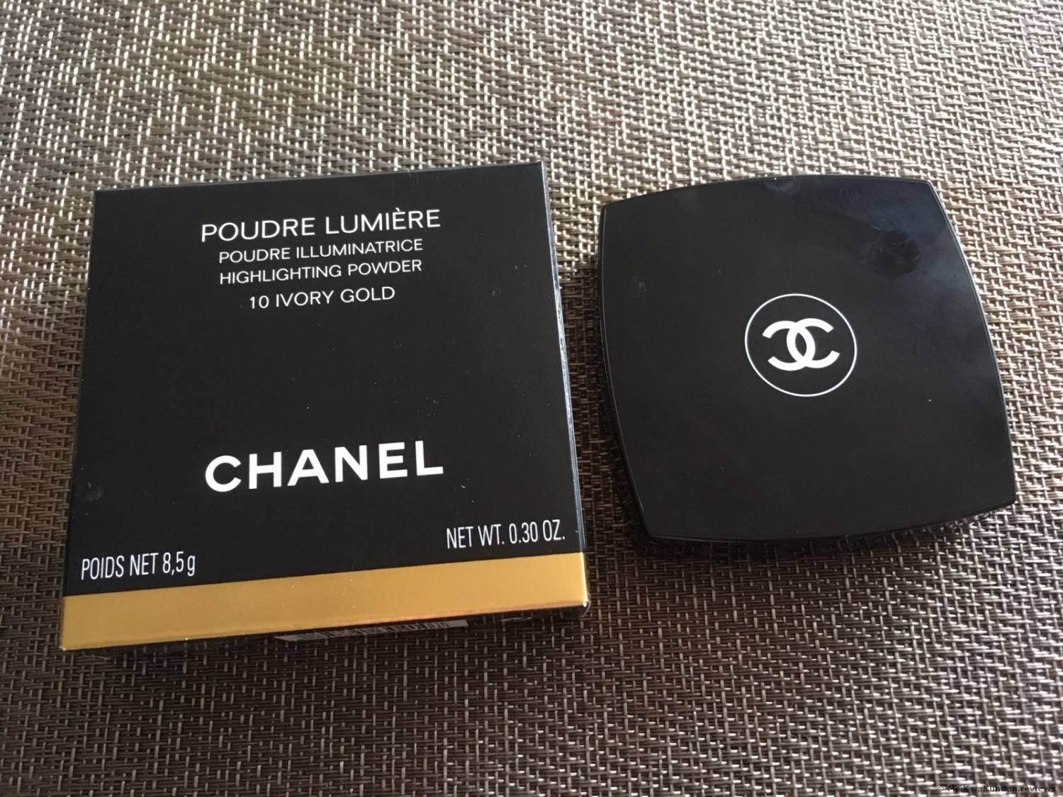  Chanel Poudre Lumiere Highlighter # 10 Ivory Gold
