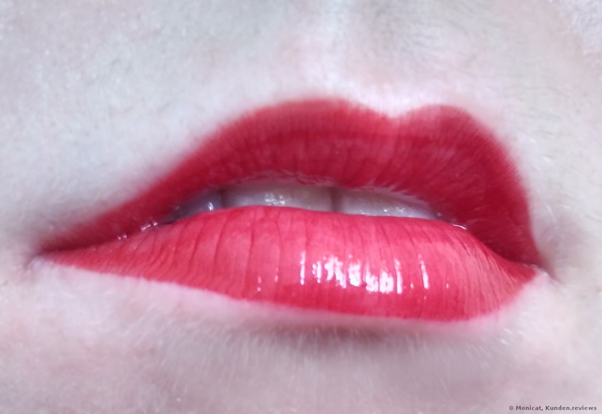 Colour Boost Vinylicious Liquid Lipstick von Essence