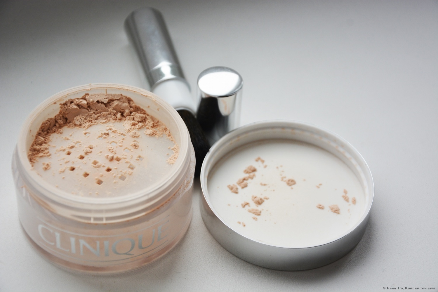 Clinique Puder Blended Face Powder and Brush