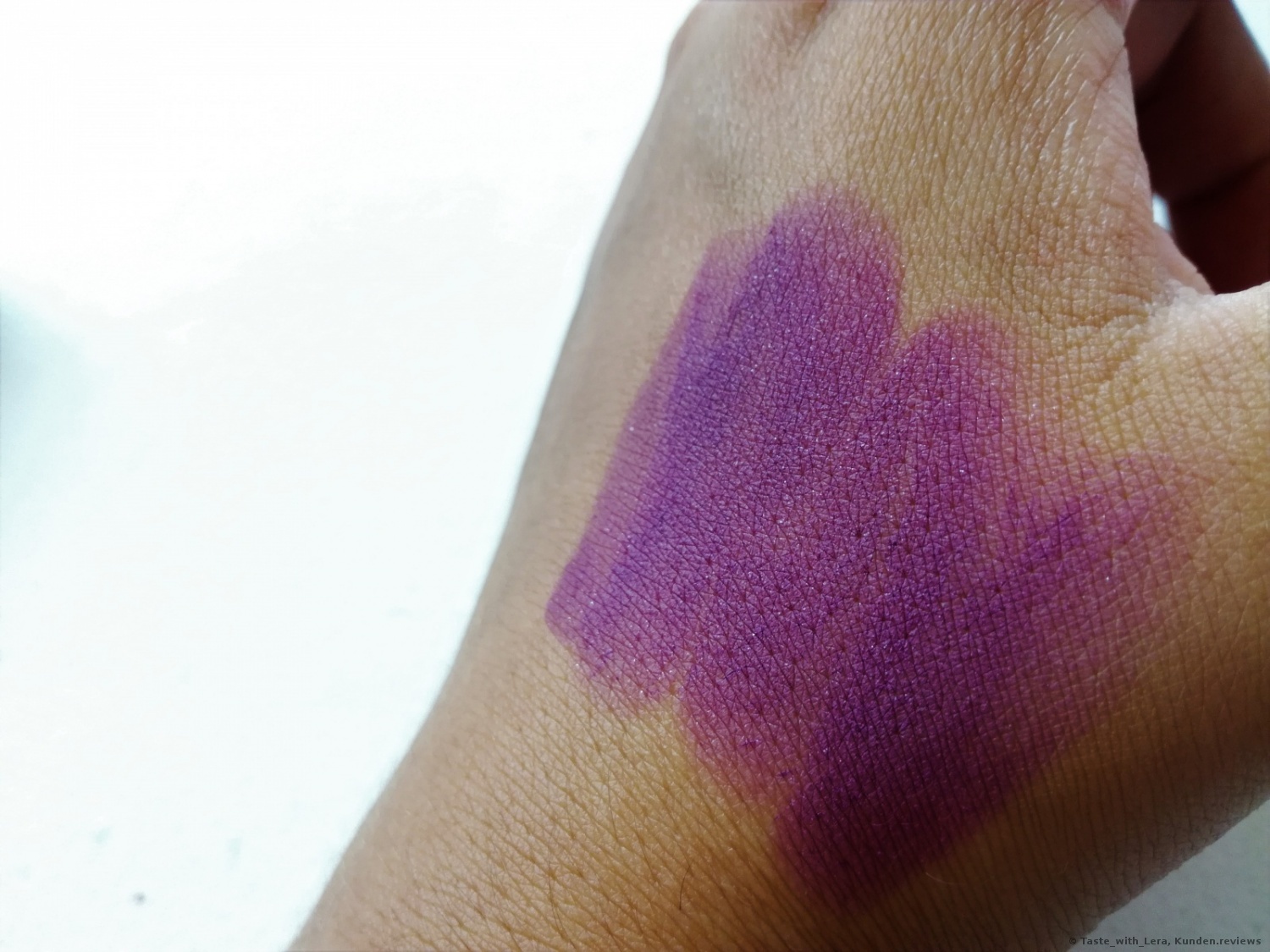 Sleek True Color Lipstick # N792 Exxxaggerate