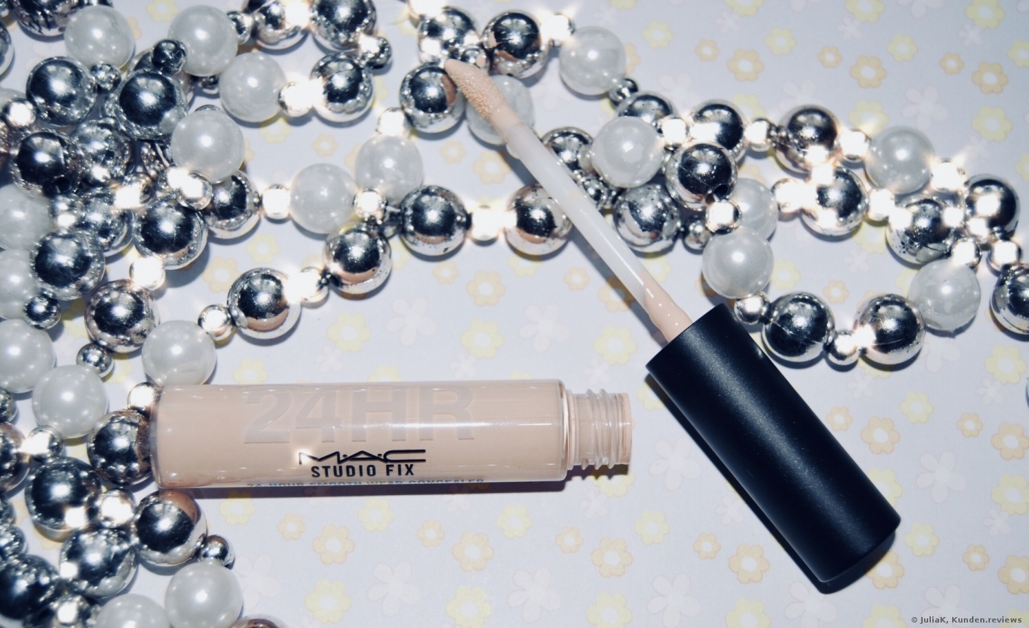 MAC  Studio Fix 24Hour Smooth Wear Concealer